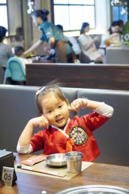 tien-ich-nha-hang-lau-nuong-han-yang-han-quoc-thuoc-regal-legend-quang-binh